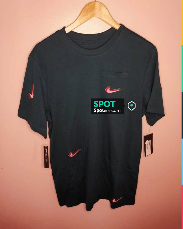 The t-shirt Nike Parra Tee Midnight Turqoise on the account Instagram of @bananamarketcl | Spotern