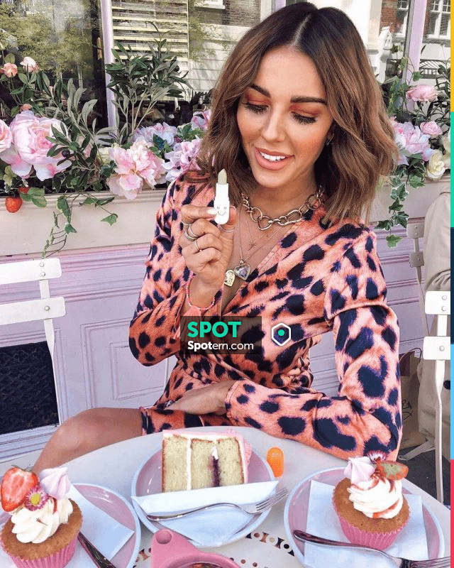 Printed Dress of Tara Maynard on the Instagram account taramays25