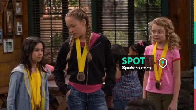 Pink Rose Print Tee worn by Destiny Baker (Mallory James Mahoney) in ...