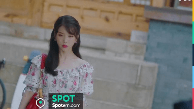 South Korean singer and actress Lee Ji-eun (IU) poses on the red carpet as  she arrives for a VIP screening event for the movie 