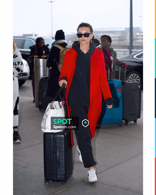 Emily Ratajkowski JFK Airport 