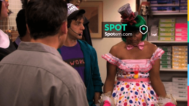 Wavy Blonde Wig of Kelly Kapoor (Mindy Kaling) in The Office (Season 05  Episode 06)