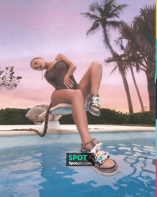 Kylie Jenner Does Sporty-Glam in Travis Scott's Nike Sneakers – Footwear  News