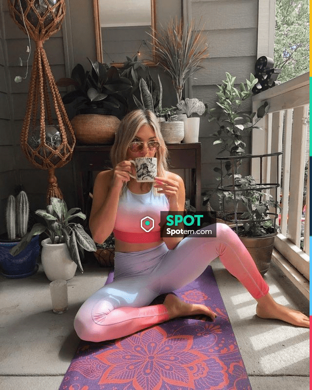 The bra sports blue and pink Giannina Milady Gibelli on his account