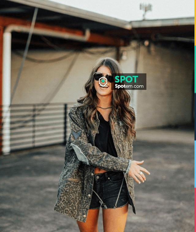 Tom Ford Dashel Sunglasses worn by Madison Prewett Instagram Pic May 18,  2020 | Spotern