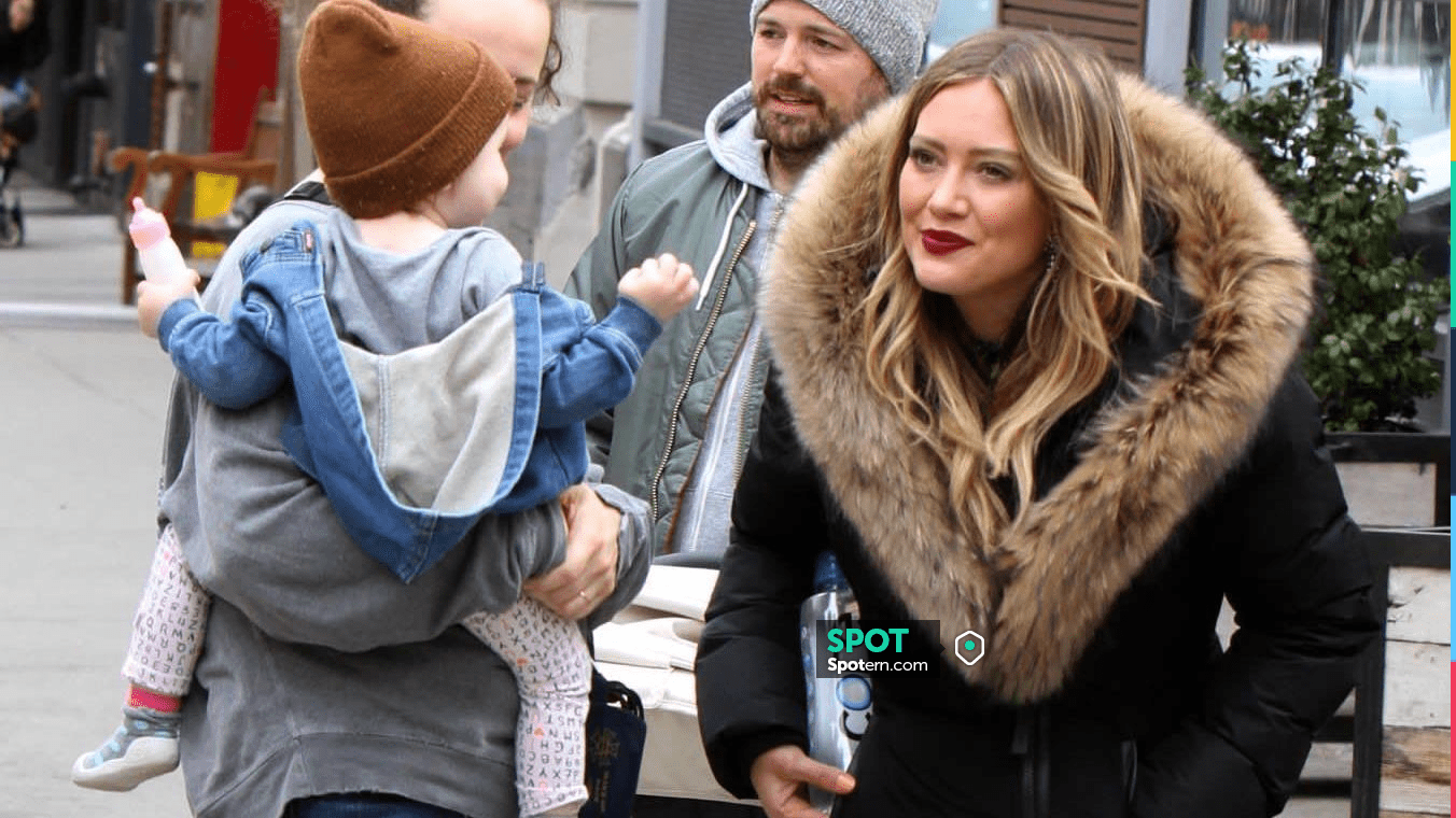 Black Fur Jacket of Kelsey Peters (Hilary Duff) in Younger (S05E12