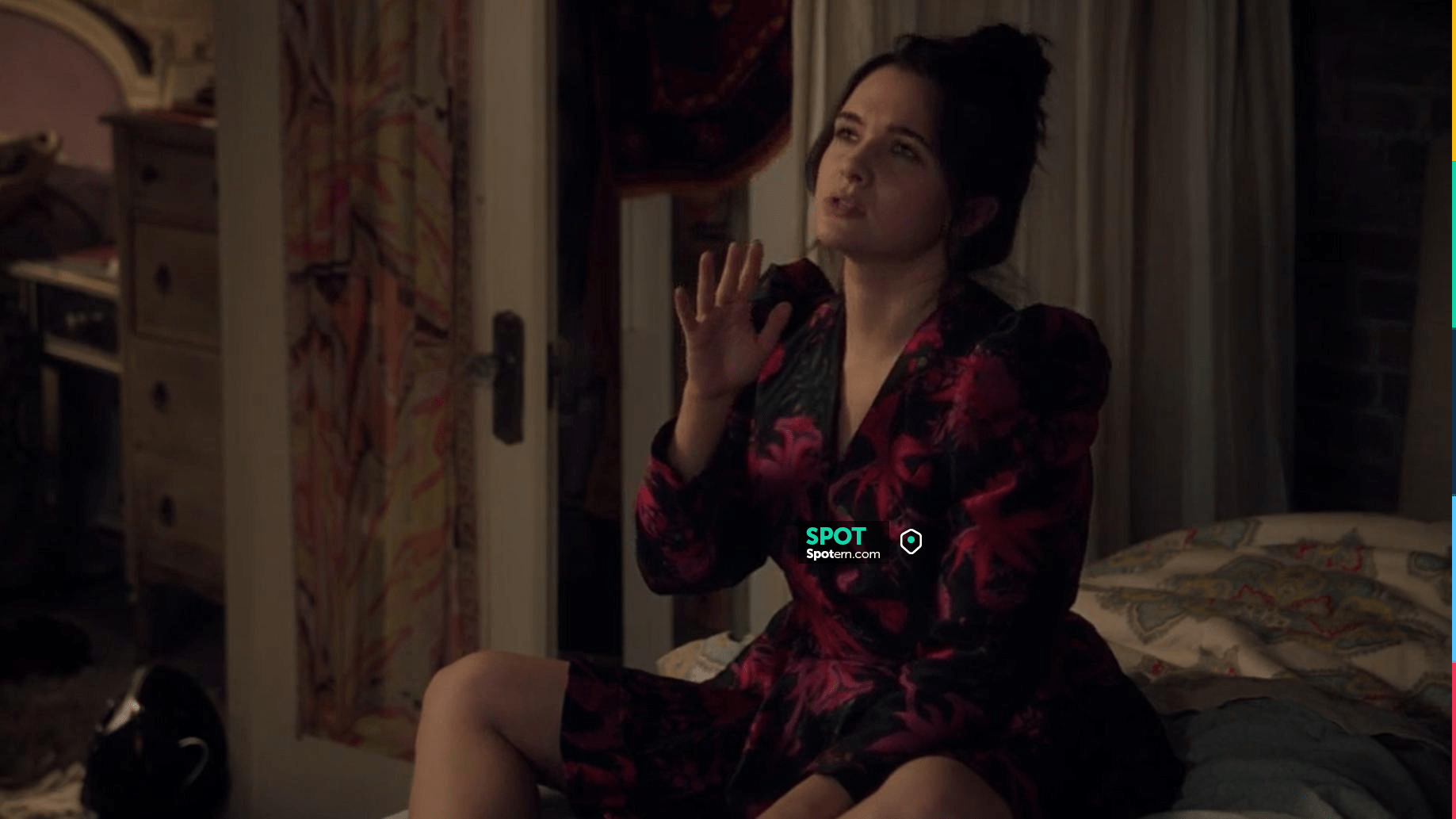 Robe imprimée de Jane Sloan (Katie Stevens) dans De celles qui osent