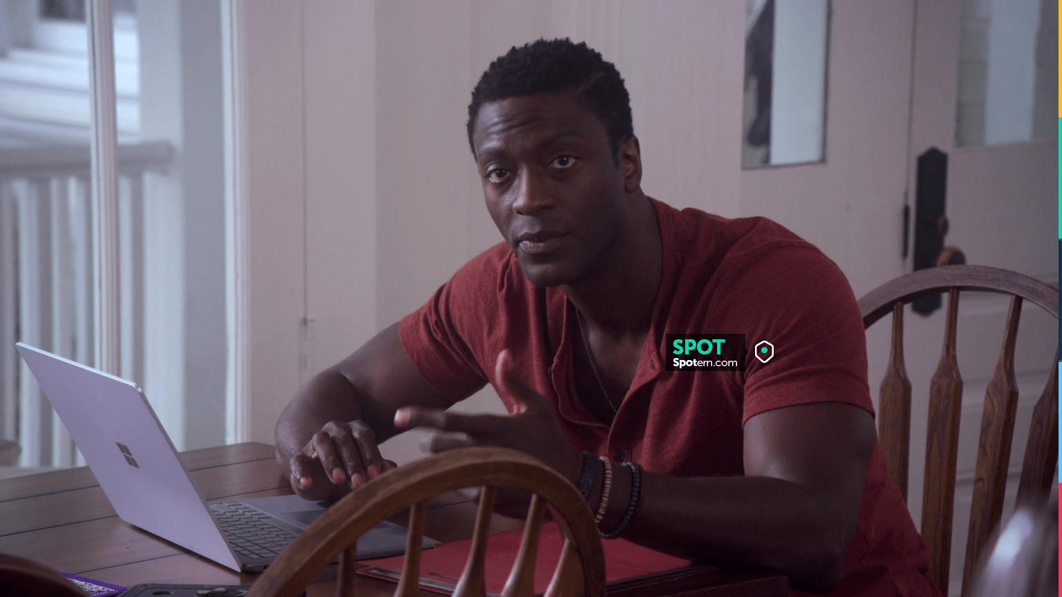 Red Henley Tee worn by Alec Hardison (Aldis Hodge) as seen in Leverage ...