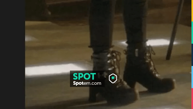 Guess boots worn by Hope Mikaelson (Da­nielle Rose Rus­sell) as seen in ...