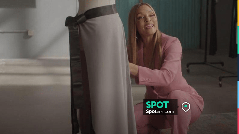 Michael Kors Charlie Stretch Pebble Crepe Flared Pants worn by Dominique  Deveraux (Michael Michele) as seen in Dynasty (S05E04) | Spotern