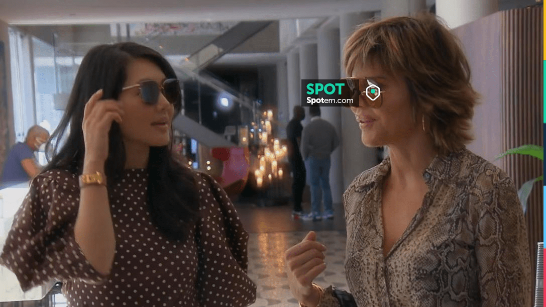 Tom Ford Shield Sunglasses worn by Self (Lisa Rinna) as seen in The Real  Housewives of Beverly Hills (S12E01) | Spotern