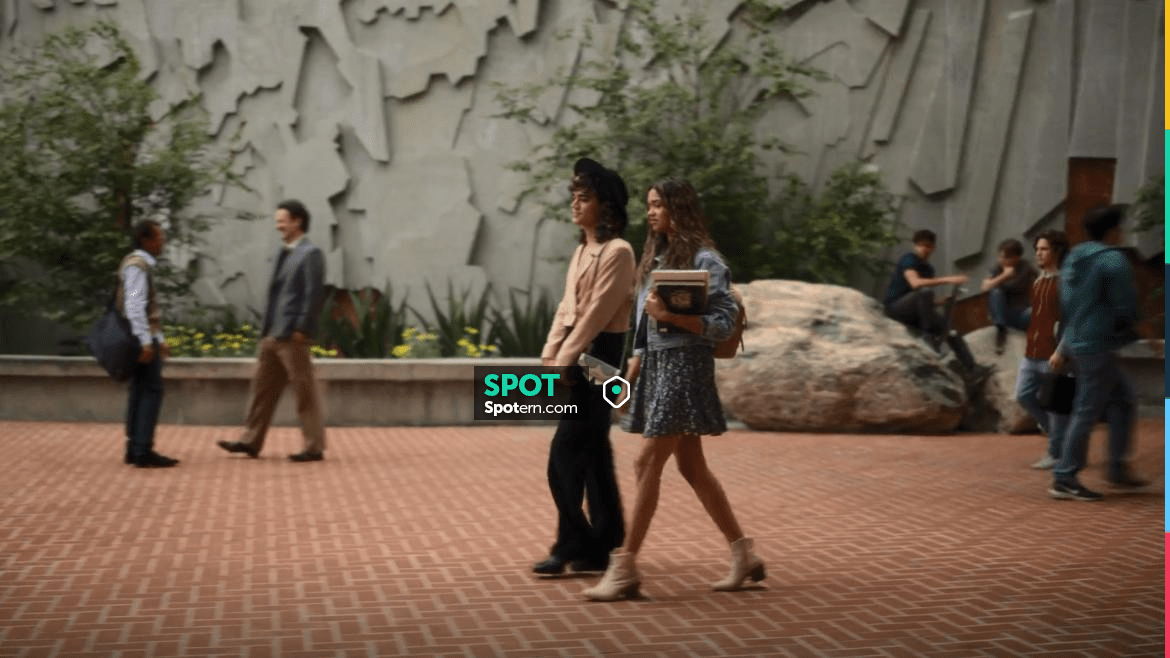 Karl Lagerfeld Paris Caricature Crossbody Bag worn by Dee (Ben J