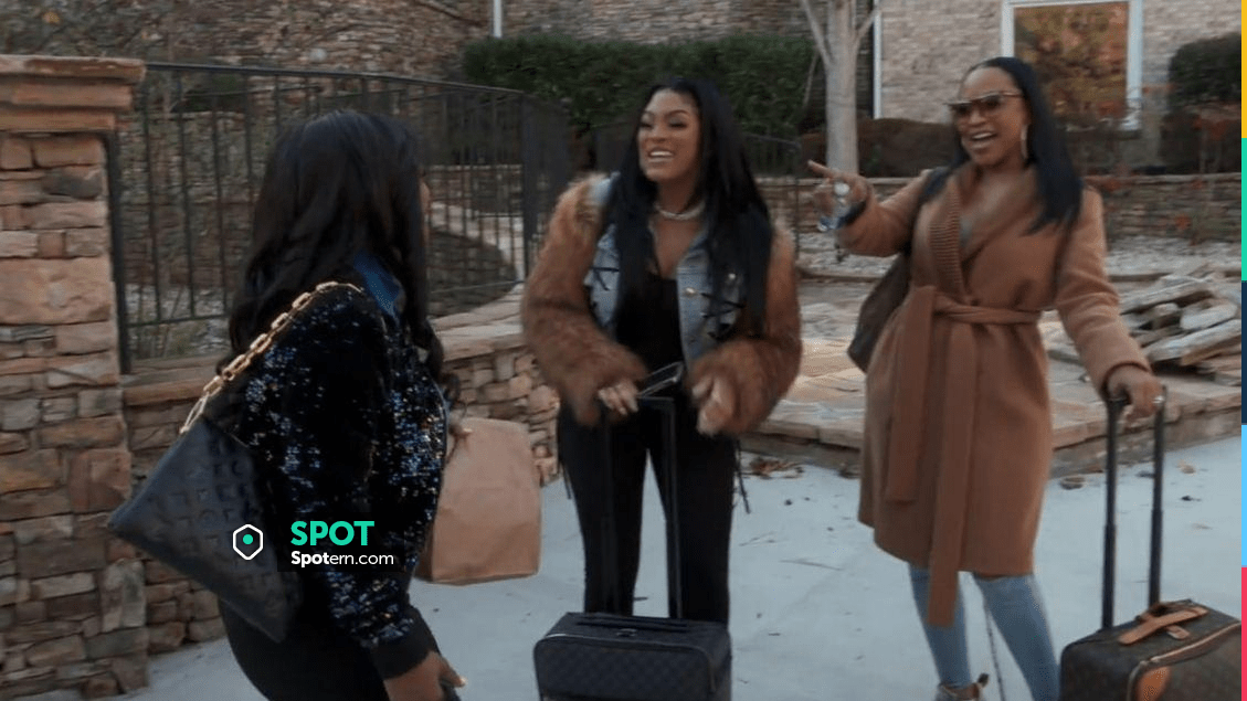 Louis Vuitton Coussin MM Bag worn by Kandi Burruss as seen in The Real  Housewives of Atlanta (S14E10)