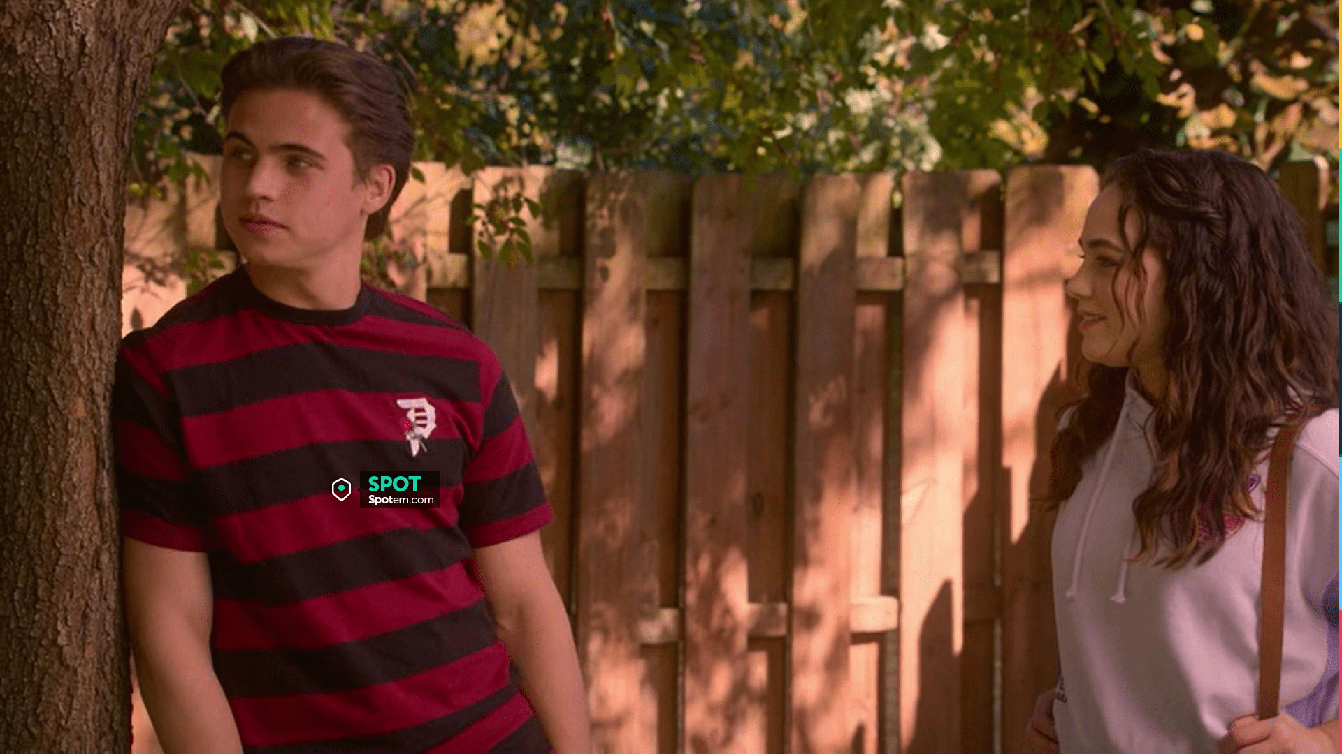 Dynamics skitse sædvanligt Red and black striped t-shirt worn by Robby Keene (Tanner Buchanan) in  Cobra Kai TV show (Season 5 Episode 7) | Spotern