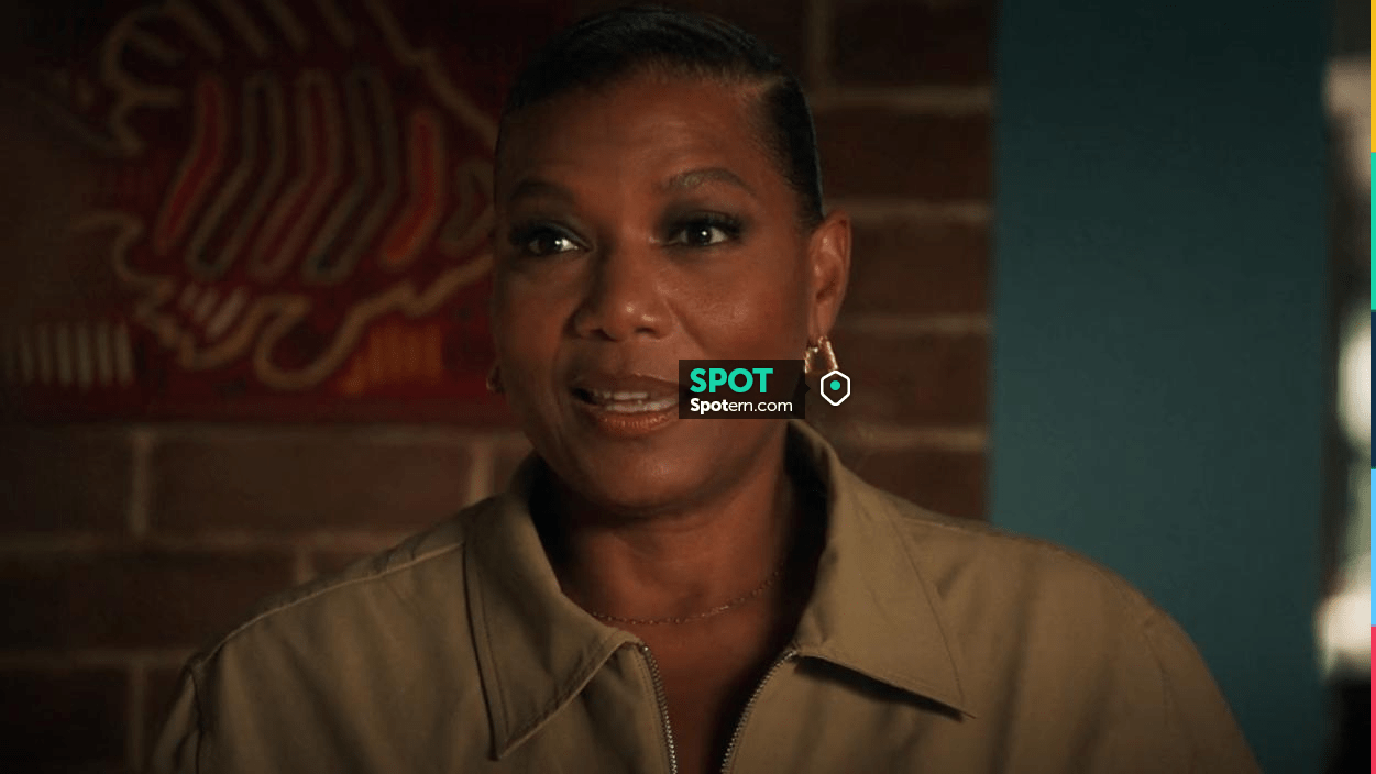 Bottega Twisted Triangle Hoop Earrings worn by Robyn McCall