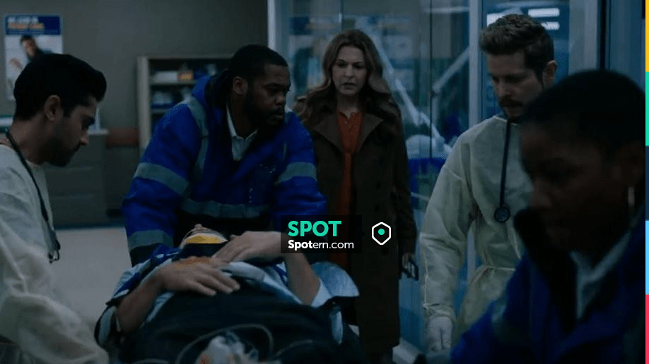 Isle Jacobsen Long Quilt­ed Jack­et worn by Dr. Kincaid Sullivan (Kaley Ronayne) as seen in The