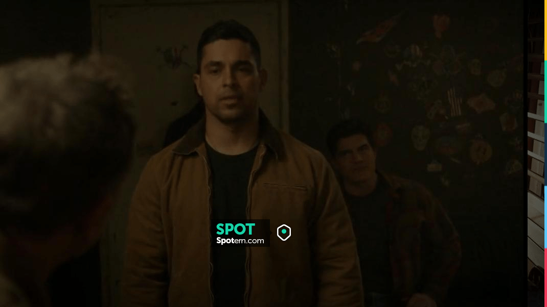 Carhartt Relaxed Fit Duck Blanket-Lined Detroit Jacket worn by Nick