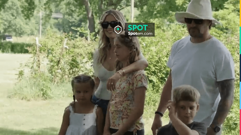 Tom Ford Poppy Sunglasses worn by Christina El Moussa as seen in Christina  in the Country (S01E04) | Spotern