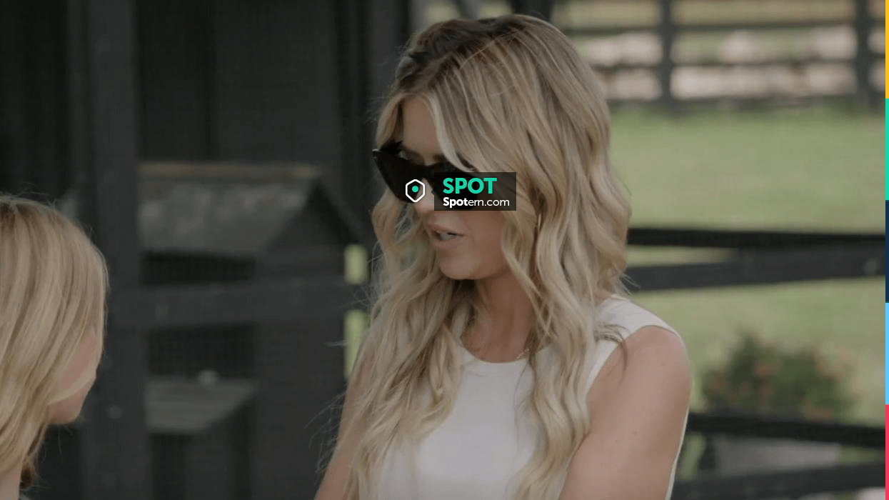 Tom Ford Poppy Plastic Cat Eye Sunglasses worn by Christina El Moussa as  seen in Christina in the Country (S01E06) | Spotern
