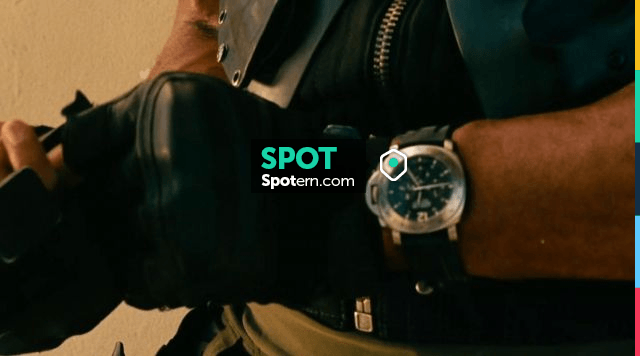 The watch Panerai Luminor Chrono Daylight of Dwayne Johnson in