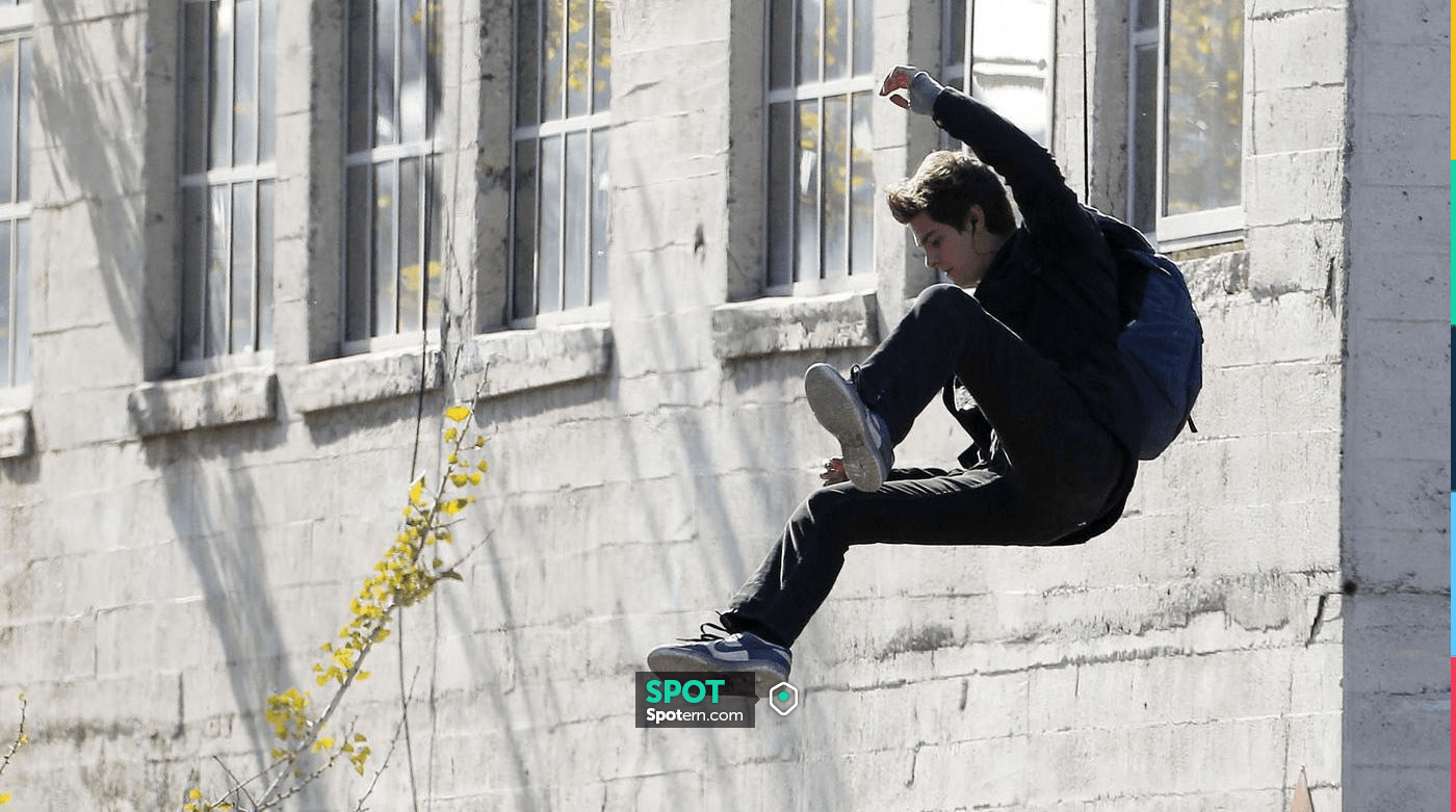 Sneakers Nike Dunk Low Peter Parker (Andrew Garfield) in The Amazing Spider- Man | Spotern