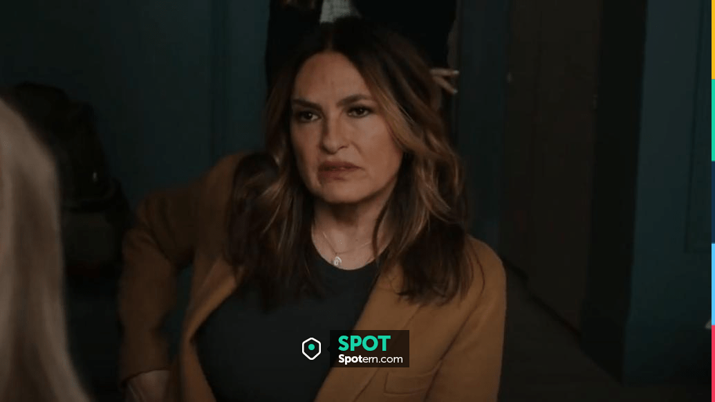 Rag & Bone Long-Sleeve Top worn by Detective Olivia Benson (Mariska ...
