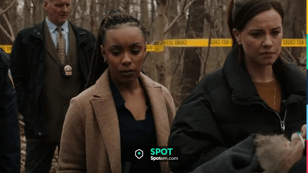 Equipo Camisa de seda esencial usada por el detective Tonie Churlish