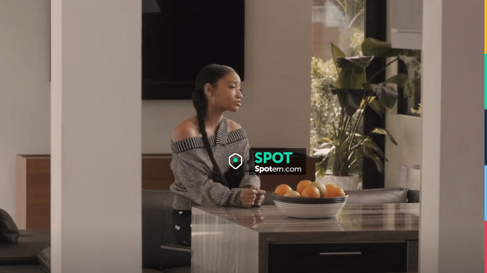 Rta Beckett Pull porté par Nikki (Kadianne Whyte) vu dans Greenleaf