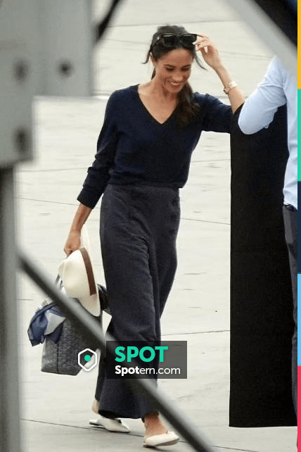 Goyard Bellechasse Biaude PM Bag worn by Meghan Markle in LAX Airport Post  on September 11, 2023