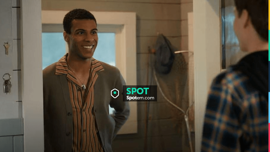 club-monaco-milano-cardigan-worn-by-skylar-summerhill-jaylan-evans-as