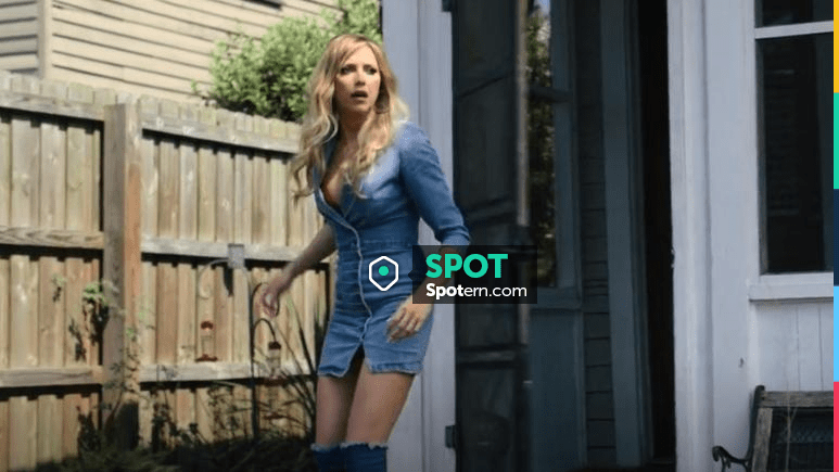 Retrofte Willa Denim Dress worn by Renee Segna (Riley Voelkel) as seen in  Hightown (S03E04) | Spotern