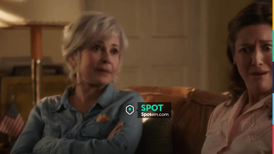Billy T Hello Sunshine Embroidered Denim Shirt worn by Meemaw (Annie Potts)  as seen in Young Sheldon (S07E04)