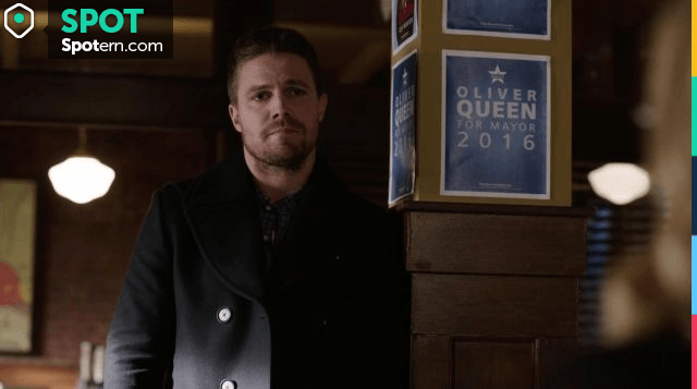 submarino mediodía Galaxia The coat Belstaff of Oliver Queen / Green Arrow (Stephen Amell) in Arrow  S04E15 | Spotern