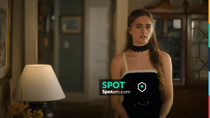 Lauren Ransome Reformation Le Marais Velvet Dress worn by Lauren Brigman (Lizzy Greene ...