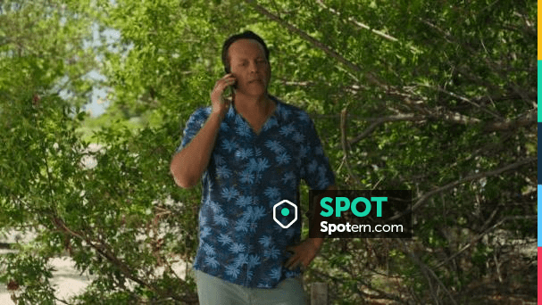 Faherty Kona Palm Print Short Sleeve Button Down Shirt worn by Andrew ...