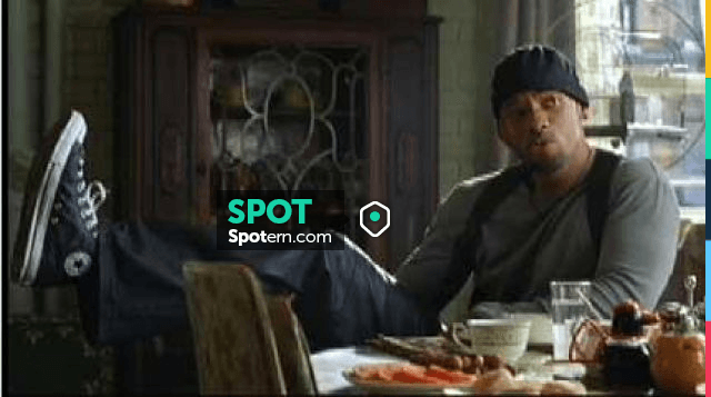 Londres localizar Barrio The Converse Chuck Taylor leather black Will Smith in I, Robot | Spotern
