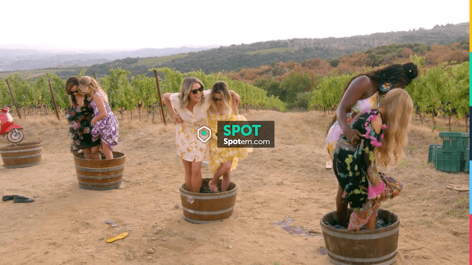 Louis Vuitton Fall/Winter 2021 Shirtdress worn by Amanda Frances as ...