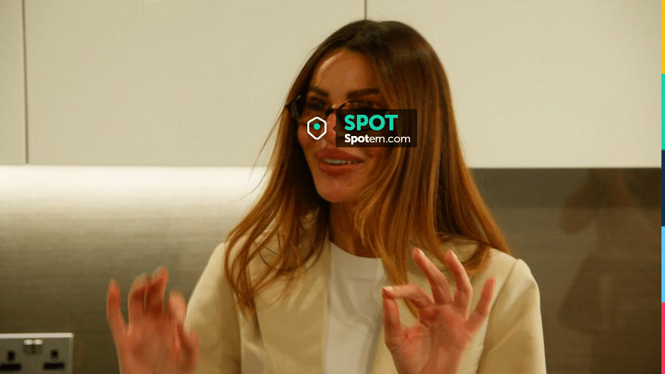 Gafas ópticas ovaladas Miu Miu 50mm que lleva Misse Beqiri vistas en ...