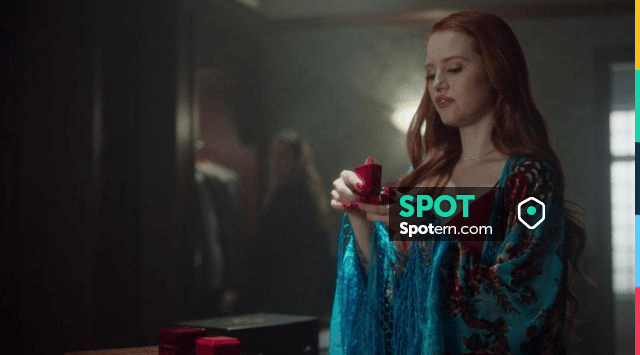 These earrings worn by Cheryl Blossom (Madelaine Petsch) in Riverdale  S01E10