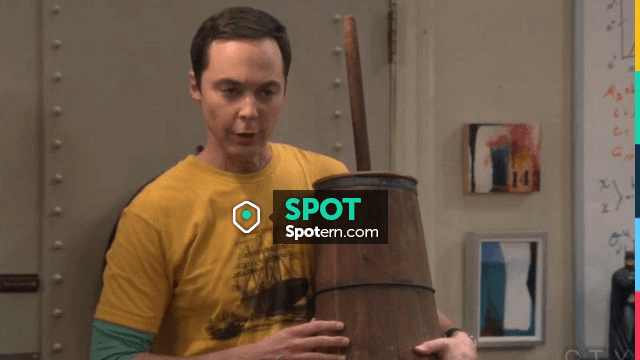 The yellow shirt with a ship of Sheldon Cooper (Jim Parsons) in The Big ...