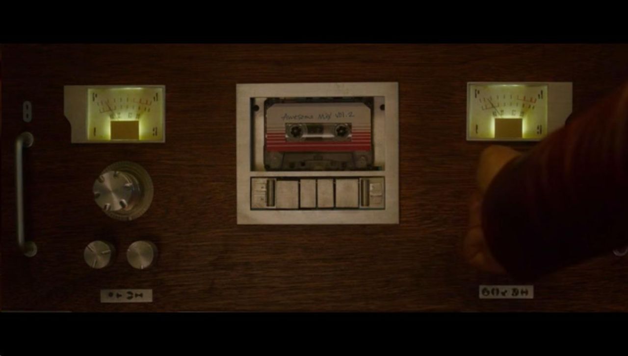 Les Gardiens De La Galaxie 2 Youtube Film Complet Le 1er titre du "Awesome Mix Vol.2" dans Gardiens de la Galaxie | Spotern