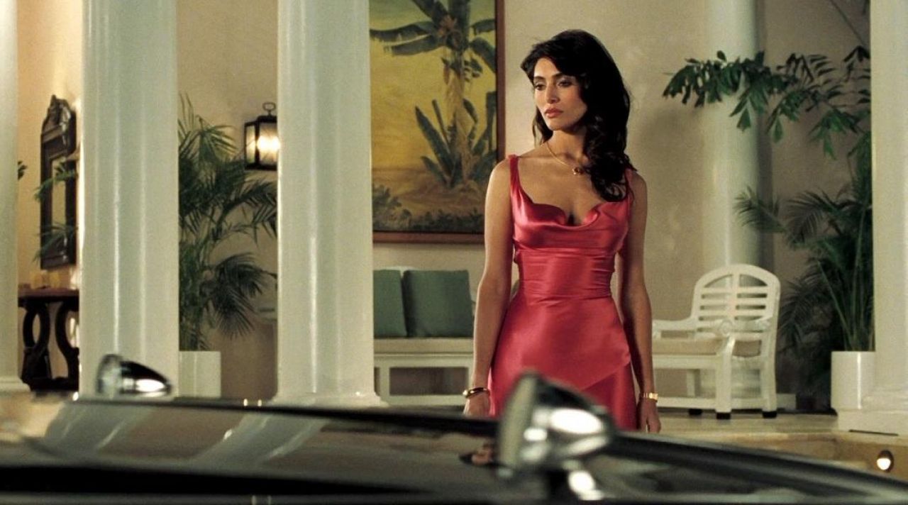 The necklace Fred Solange (Caterina Murino) in Casino Royale | Spotern