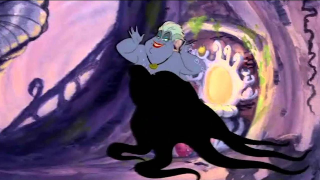 La Sorcière Dans La Petite Sirène Le costume d'Ursula dans le dessin animé La petite sirène | Spotern
