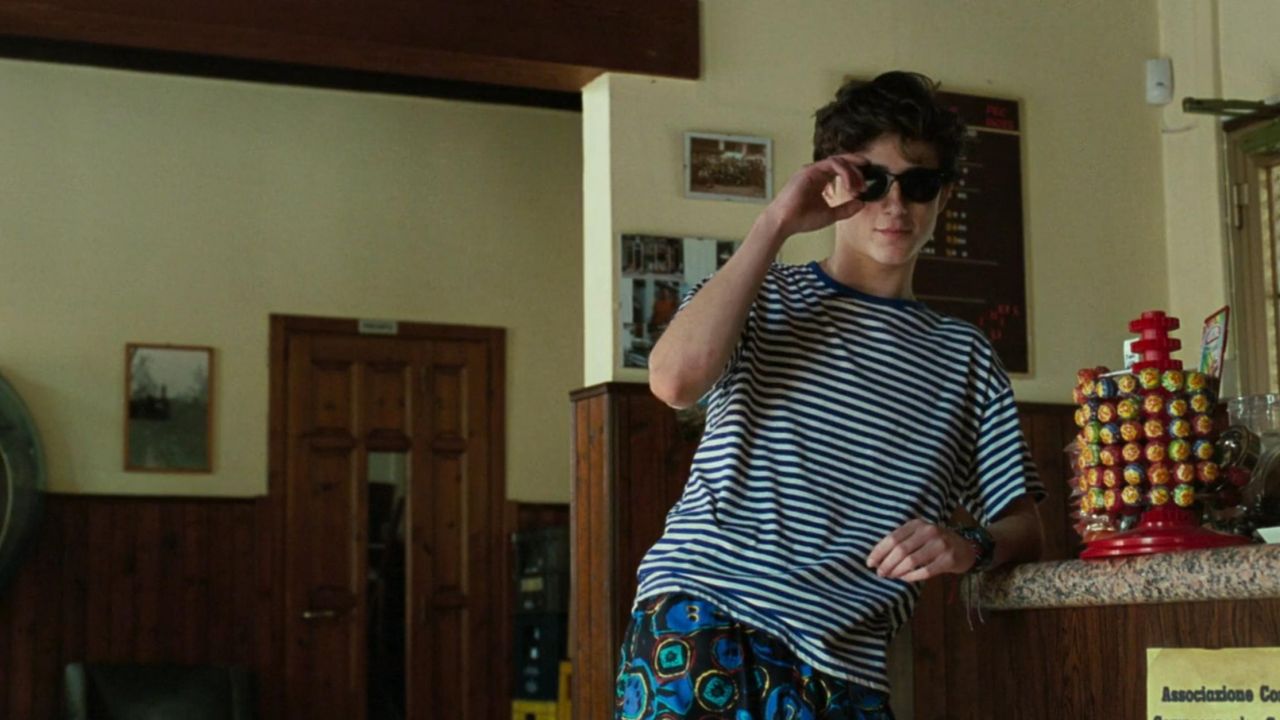 Musique Call Me By Your Name Les lunettes de soleil de Élio Perlman (Timothée Chalamet) dans Call me