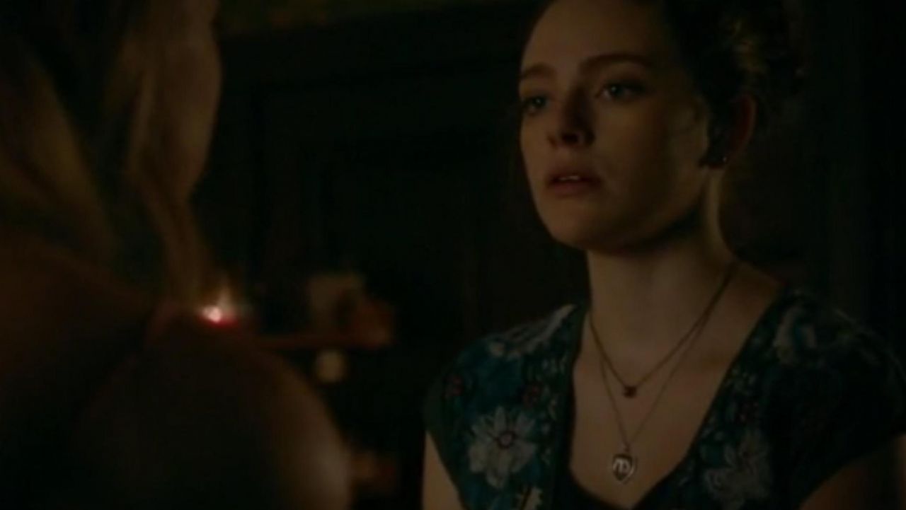 Le collier de Hope Mikaelson (Danielle Rose Russell) dans The Originals S05...