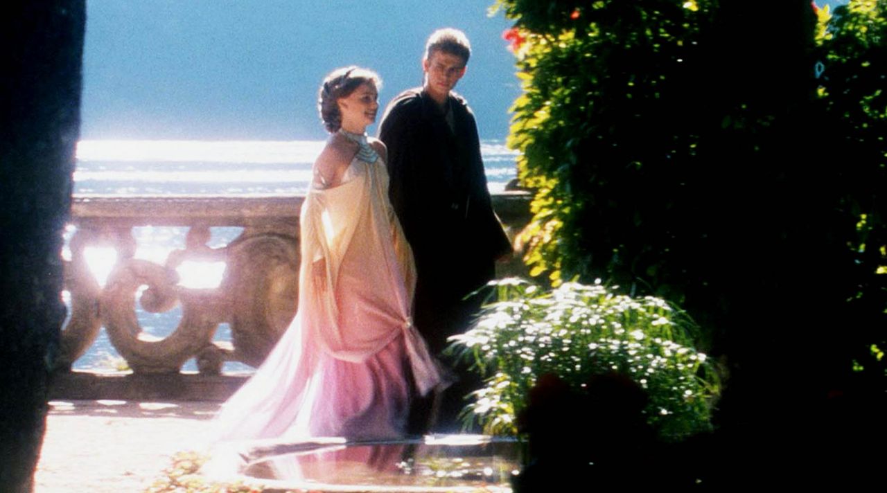 The dress rainbow of Padme (Natalie Portman) on the edge of the lake in Sta...