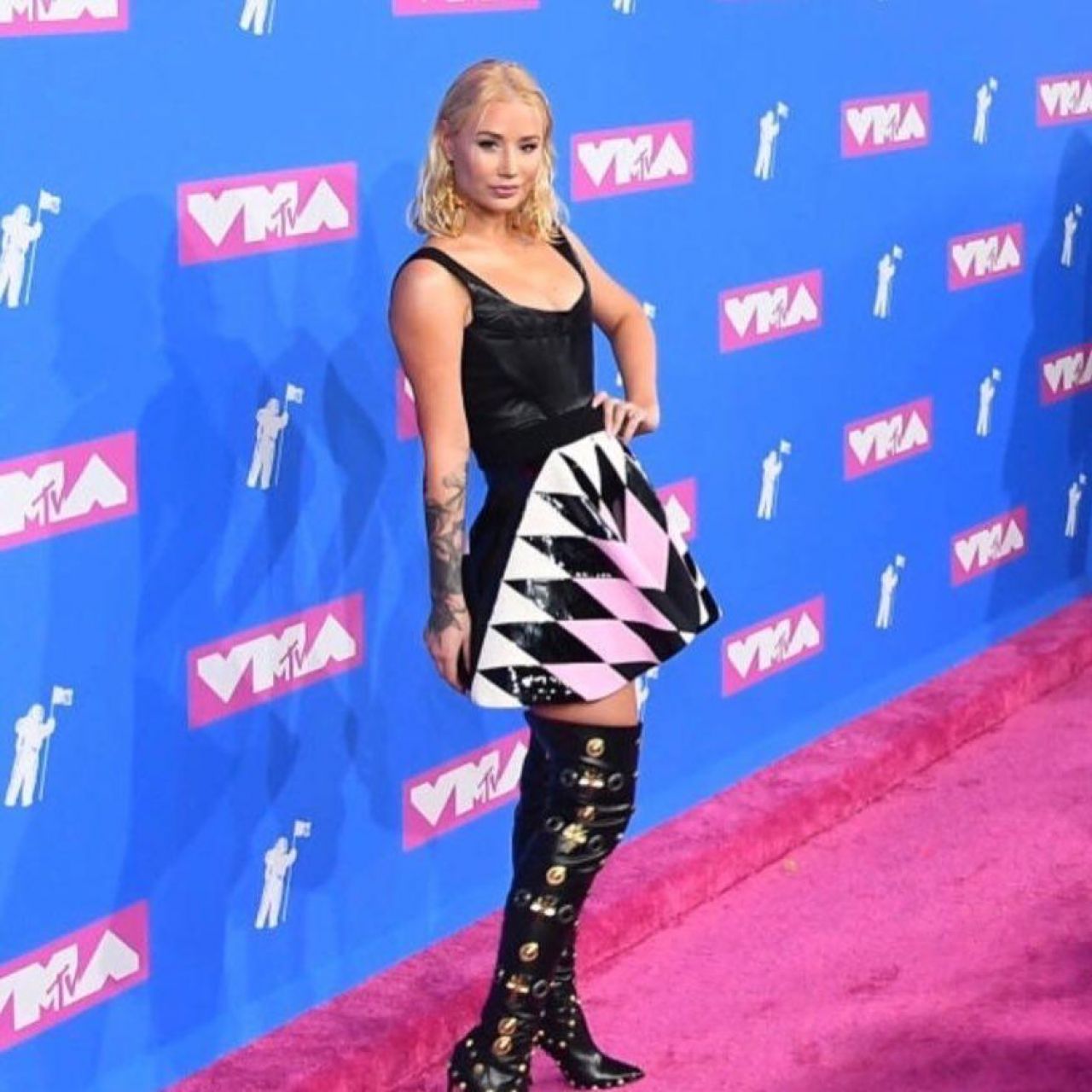 Thigh-high boots black leather studded Iggy Azalea for MTV VMA 2018 ...