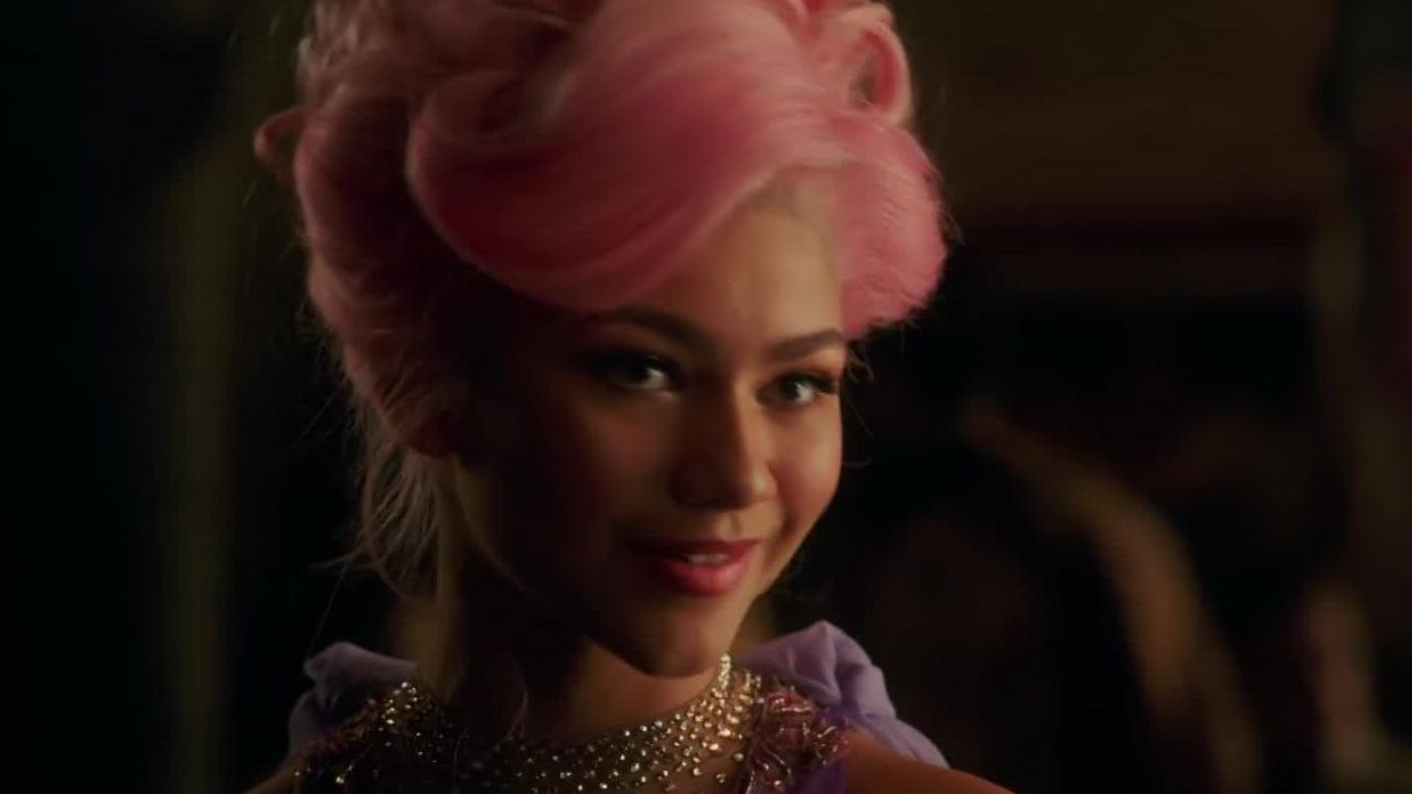 Anne Wheeler's (Zendaya) pink wig as seen in The Greatest Showman | Spotern