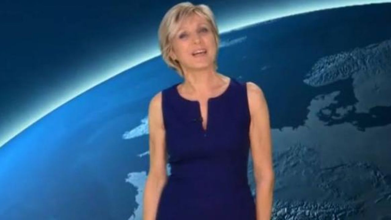 Films Et Séries Tv Avec évelyne Dhéliat La Robe en drap de laine bleue de Évelyne Dhéliat dans Météo TF1 du 24