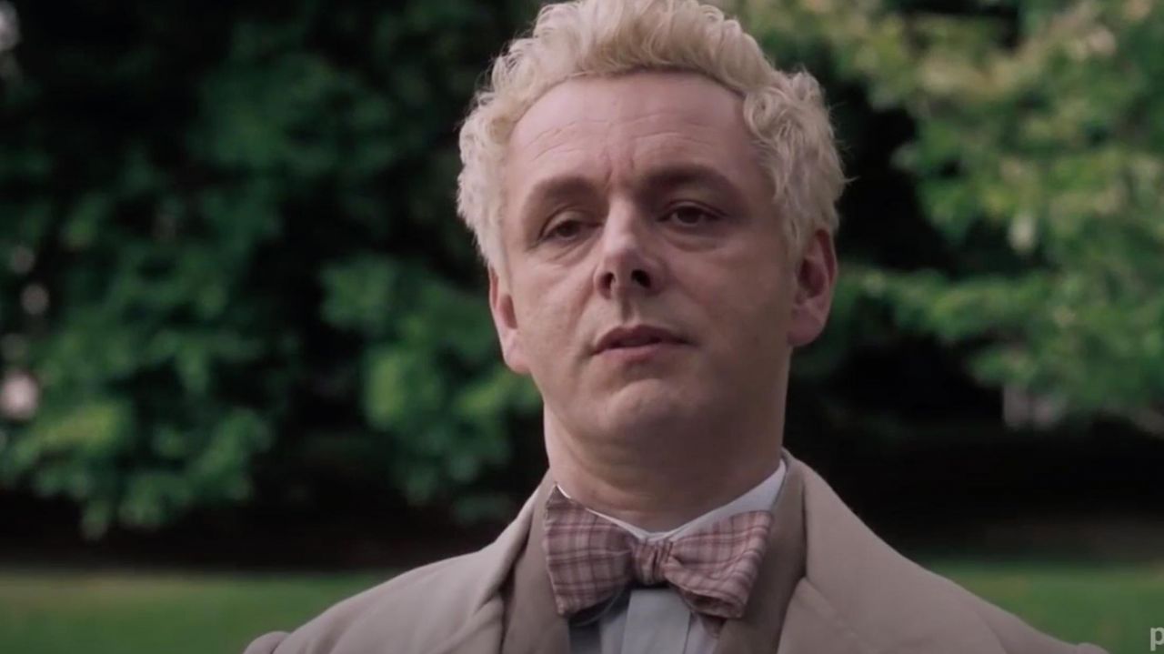 The Bow Tie Plaid Of Aziraphale Michael Sheen In Good Omens Season 1 Spotern 2052